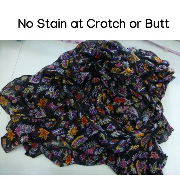 Diane Von Furstenberg Silk Floral Dress (Has a hole on the shoulder) - Picture 5 of 15